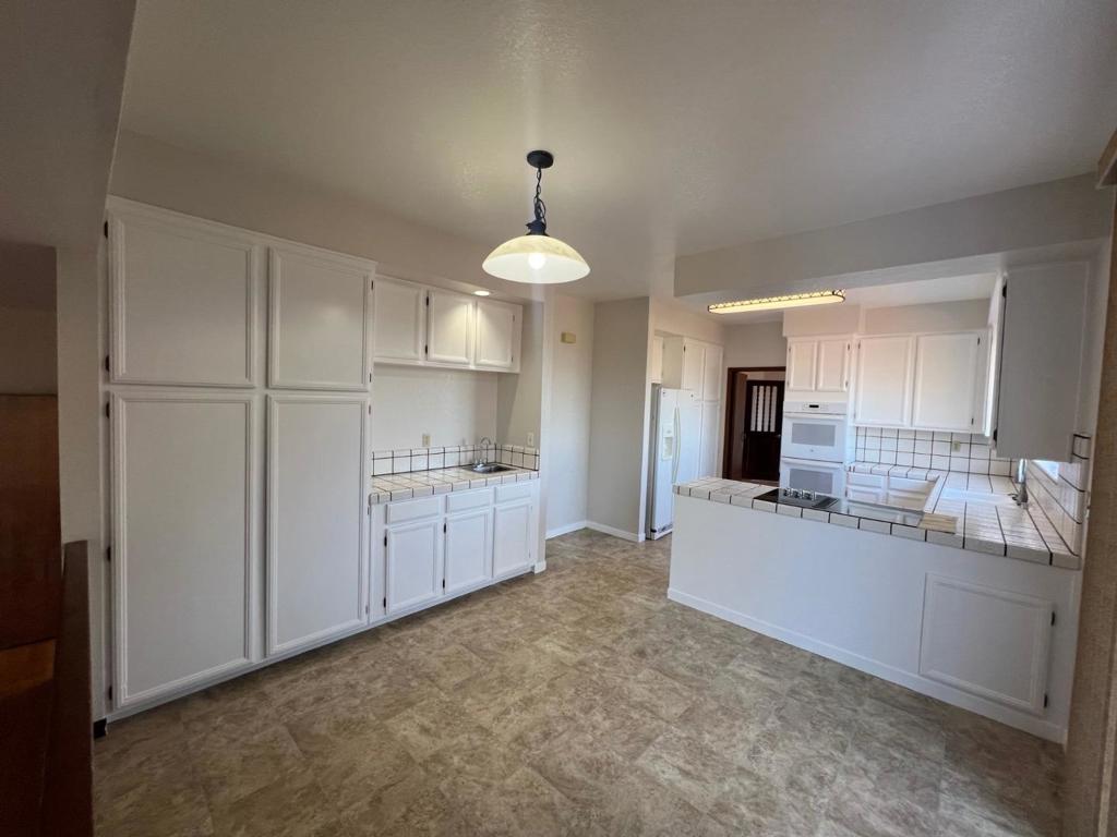 Residential Lease for rent at 381 Saint Andrews Lane, Half Moon Bay, San Mateo County CA featuring 3 beds and 3 baths