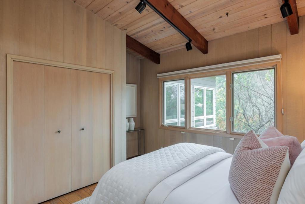 Active for sale at Palo Alto, CA, Palo Alto, CA CA and 4 baths