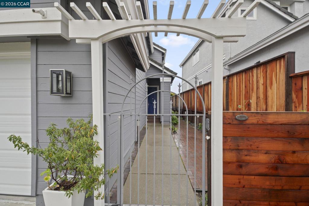 Residential for sale at 1405 1405 Fountain Springs Cir, Danville CA featuring 4 beds and 3 baths