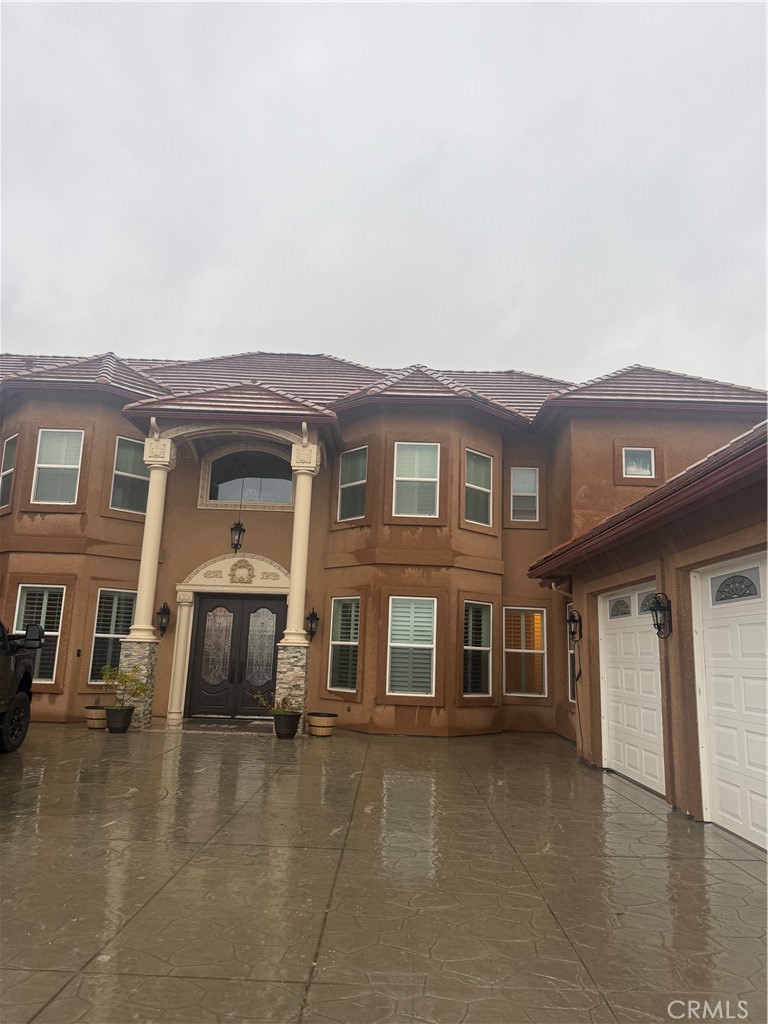 Residential for sale at 13372 Garland, Madera CA featuring 4 beds and 5 baths