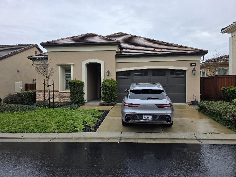 Residential Lease for rent at 2028 2028 Tempranillo, Brentwood CA featuring 2 beds and 2 baths