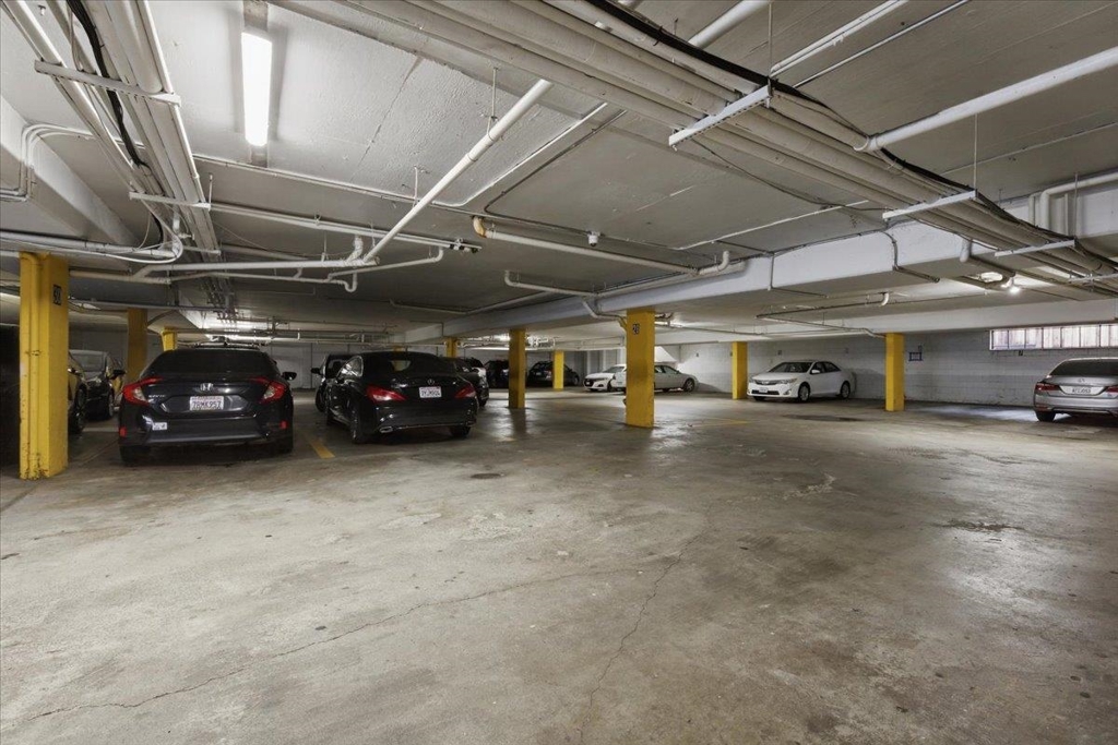 Residential for sale at 66 66 Fairmount Ave 105, Oakland CA featuring 1 bed and 1 bath