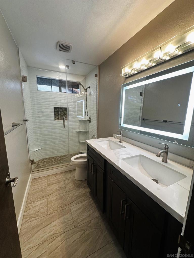 Residential Lease for rent at 1009 Paseo Entrada, Chula Vista CA featuring 4 beds and 3 baths