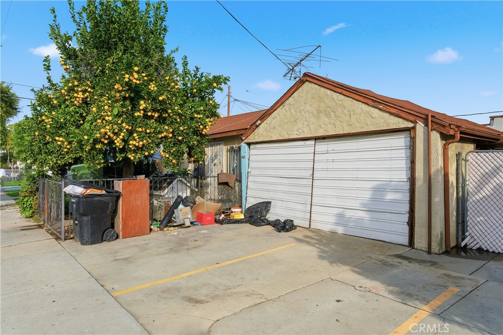 Residential Income for sale at 4101 E 57th St, Maywood CA