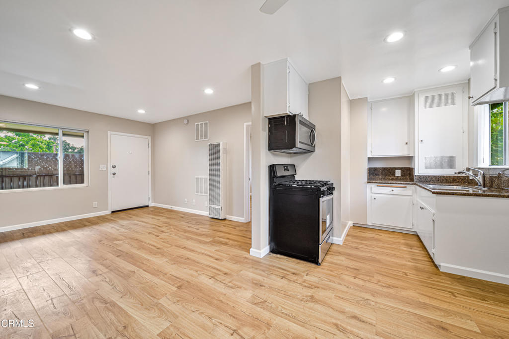 Residential Lease for rent at 720 E Mountain Street 9, Pasadena, Los Angeles County CA featuring 1 bed and 1 bath