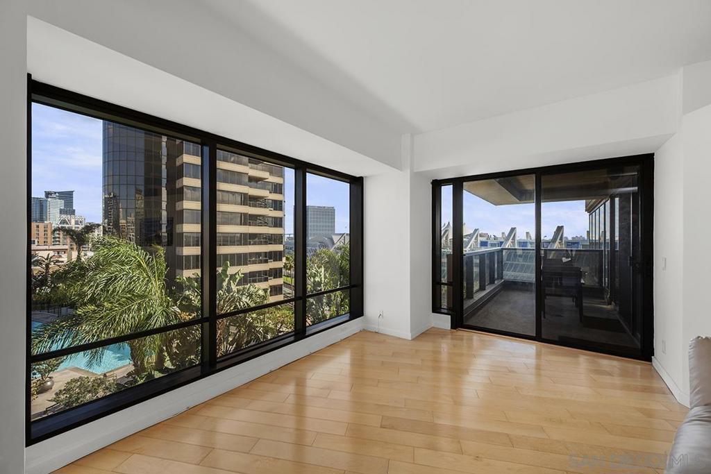 Residential for sale at 100 Harbor Drive 906, San Diego CA featuring 1 bed and 1 bath