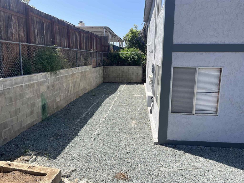 Residential Lease for rent at 1402 E 14th St 1, National City CA featuring 2 beds and 2 baths