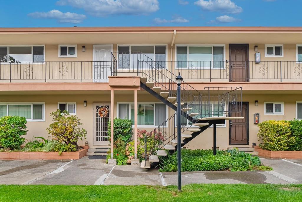 Active for sale at San Jose, CA, San Jose, CA CA and 1 bath
