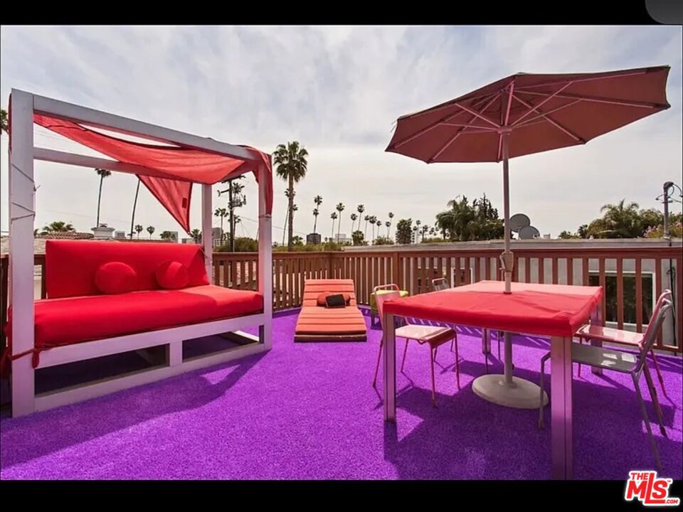 Residential Lease for rent at 8661 Clifton Way A, Beverly Hills, Los Angeles County CA featuring 1 bed and 1 bath