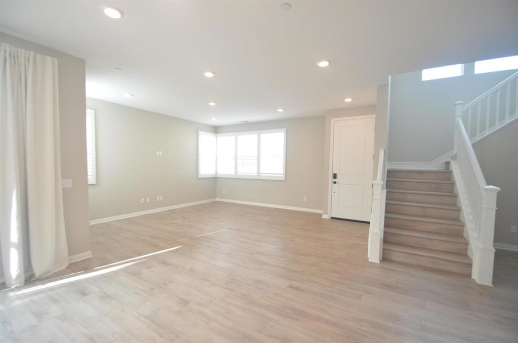 Residential Lease for rent at 1681 Whitmore Loop, Chula Vista CA featuring 4 beds and 3 baths