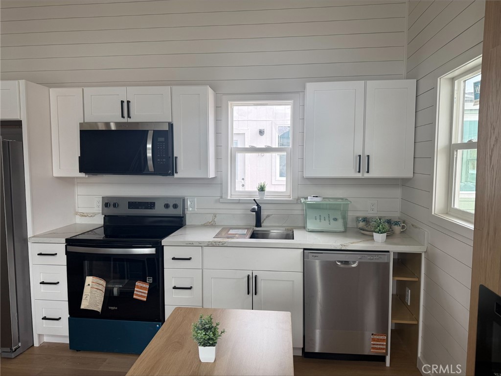 Manufactured In Park for sale at 501 S mistletoe 19, San Jacinto CA featuring 1 bed and 1 bath