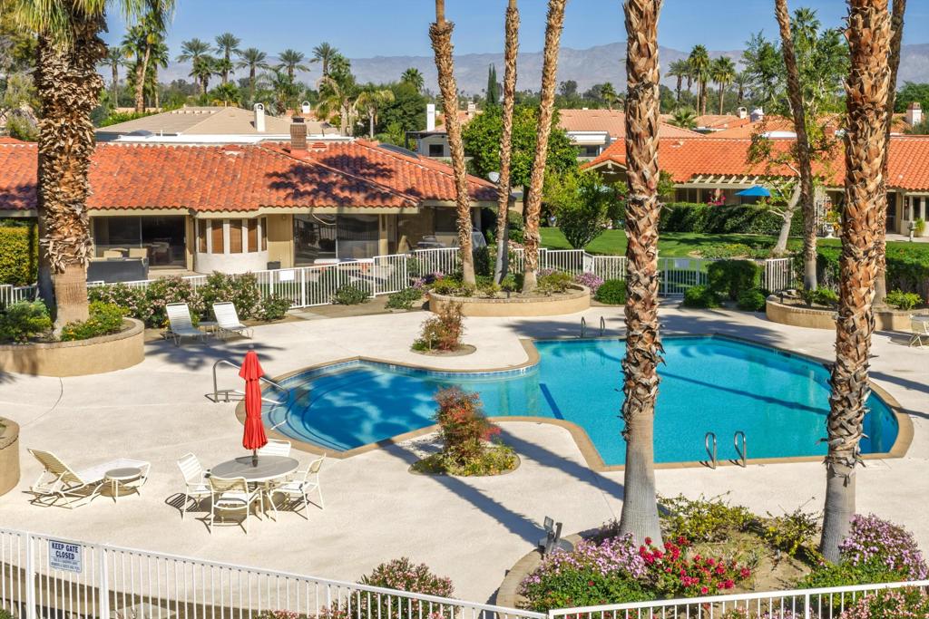 Residential for sale at 77020 Sandpiper Drive, Indian Wells CA featuring 2 beds and 3 baths