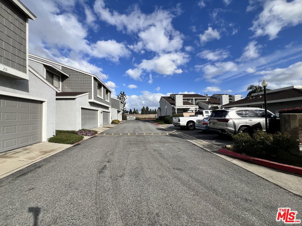 Residential Lease for rent at 2003 S Mountain Avenue 3, Ontario CA featuring 2 beds and 3 baths