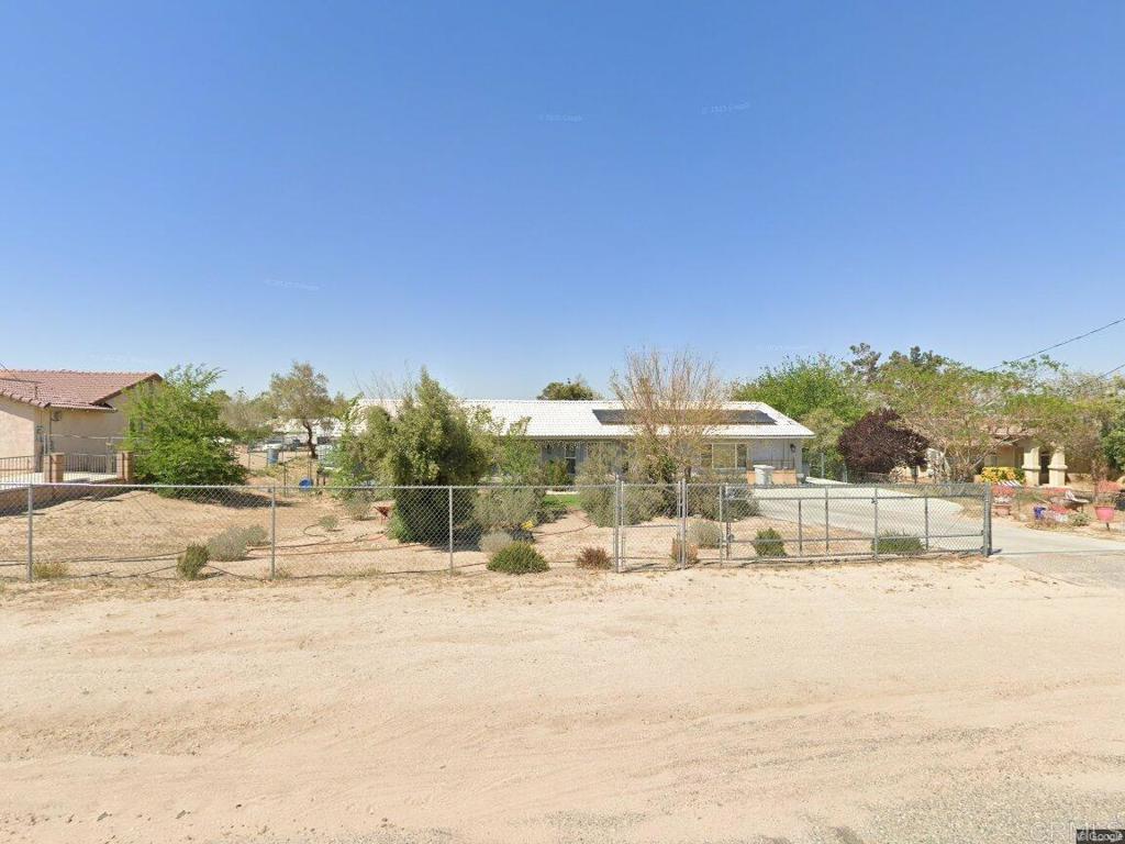 Residential for sale at 18062 Hackberry Street, Hesperia CA featuring 3 beds and 2 baths