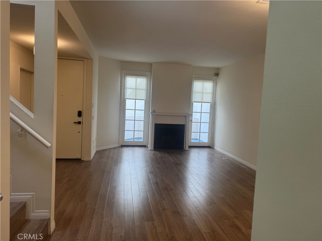 Residential Lease for rent at 278 S Oak Knoll 3, Pasadena CA featuring 2 beds and 3 baths