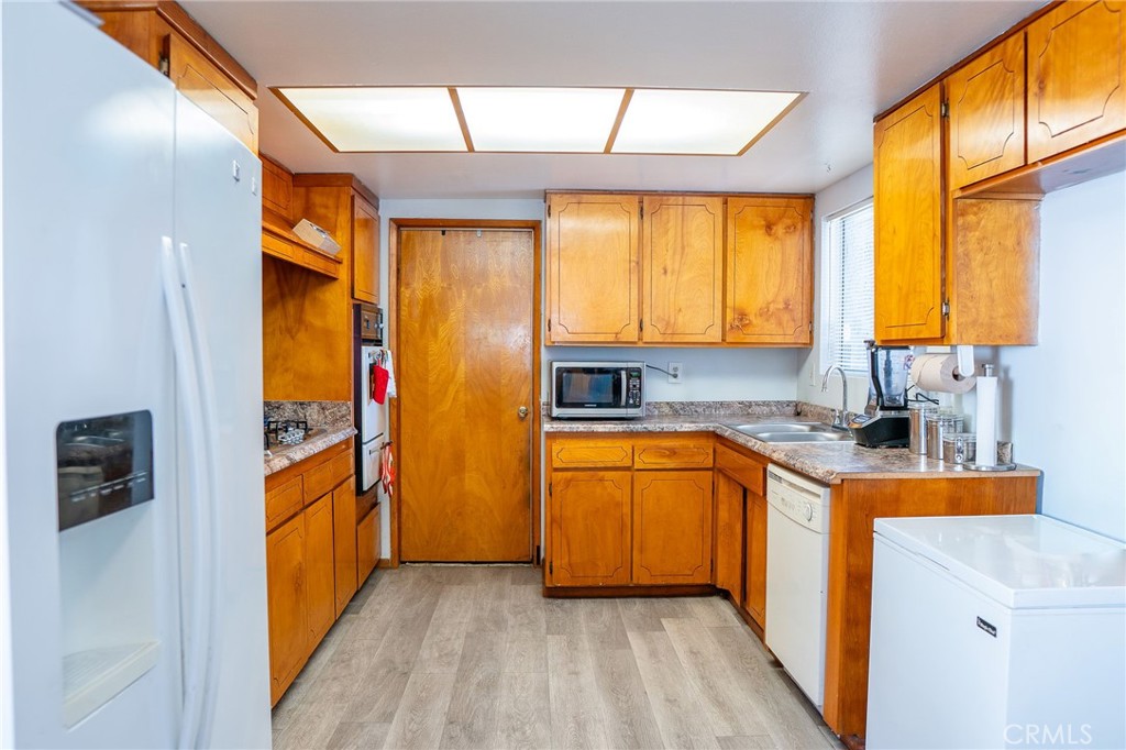 Residential for sale at 26141 Camas, Hemet CA featuring 3 beds and 2 baths