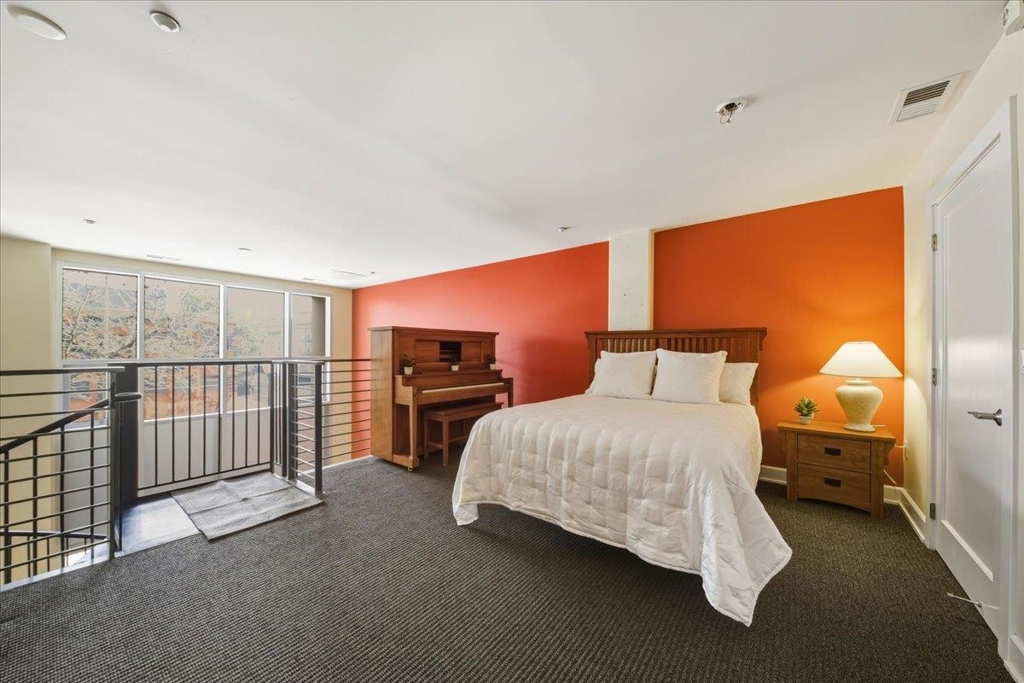 Residential for sale at 809 809 Clay St, Oakland CA featuring 1 bed and 1 bath