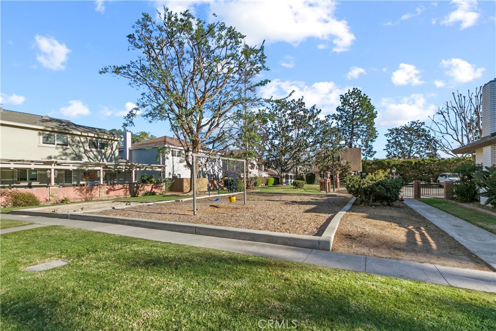 Residential Lease for rent at 1399 Bryan, Tustin CA featuring 4 beds and 3 baths