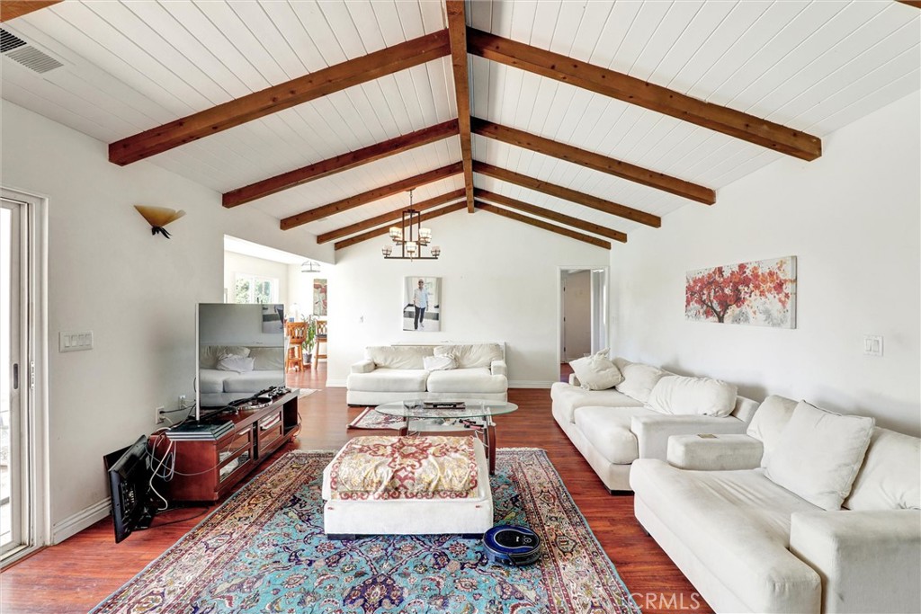 Residential Lease for rent at 5625 Via Junipero Serra, Riverside CA featuring 1 bed and 1 bath