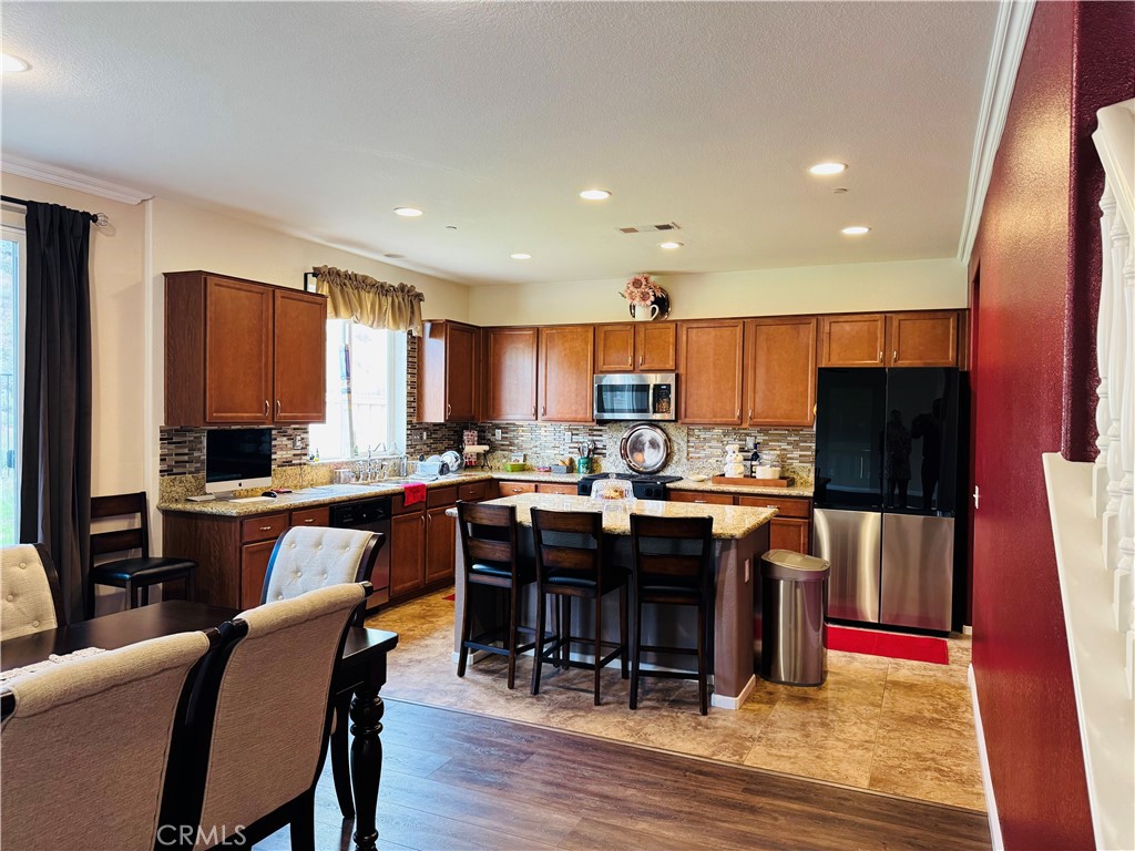 Residential Lease for rent at 34322 Blossoms Drive, Lake Elsinore CA featuring 5 beds and 3 baths