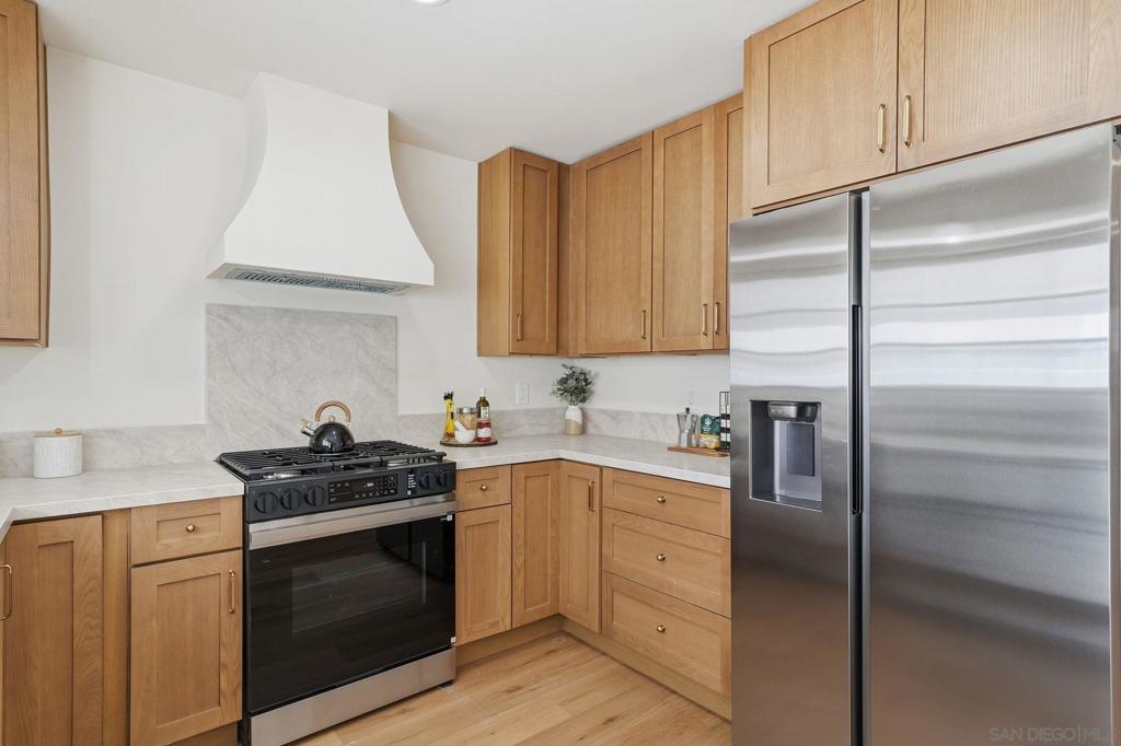 Residential for sale at 10155 Baroness Ave, San Diego CA featuring 3 beds and 2 baths