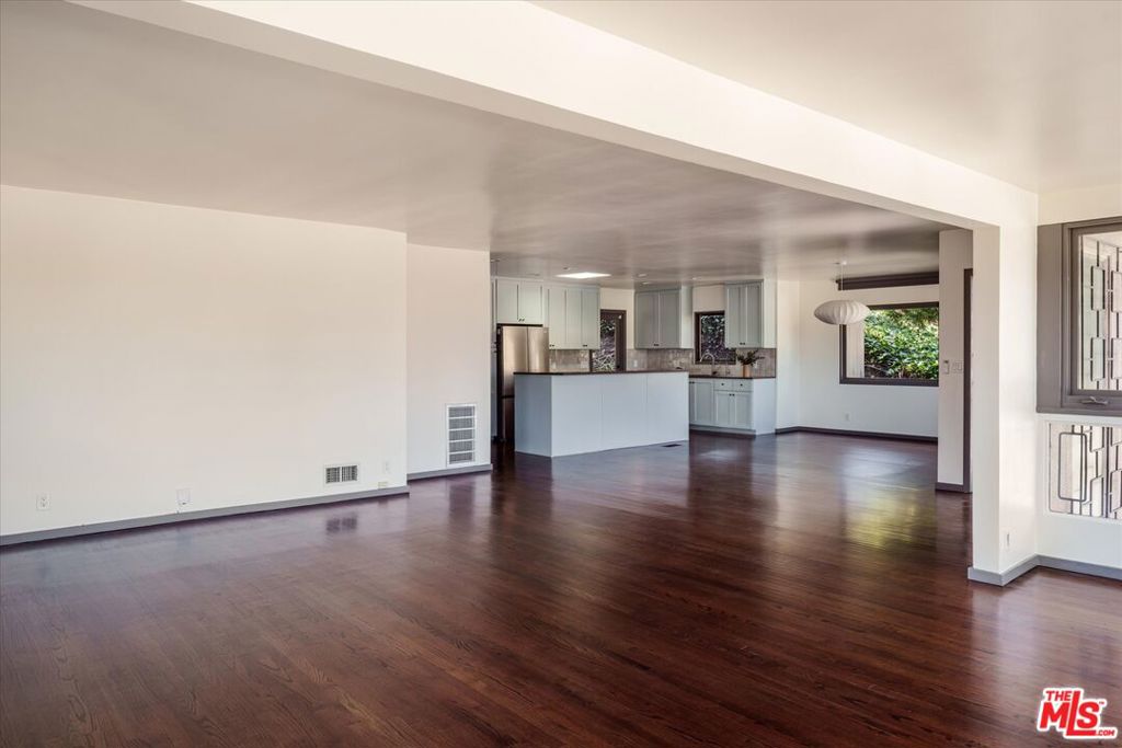 Residential Lease for rent at 2051 Kenilworth Avenue, Los Angeles, Los Angeles County CA featuring 2 beds and 2 baths