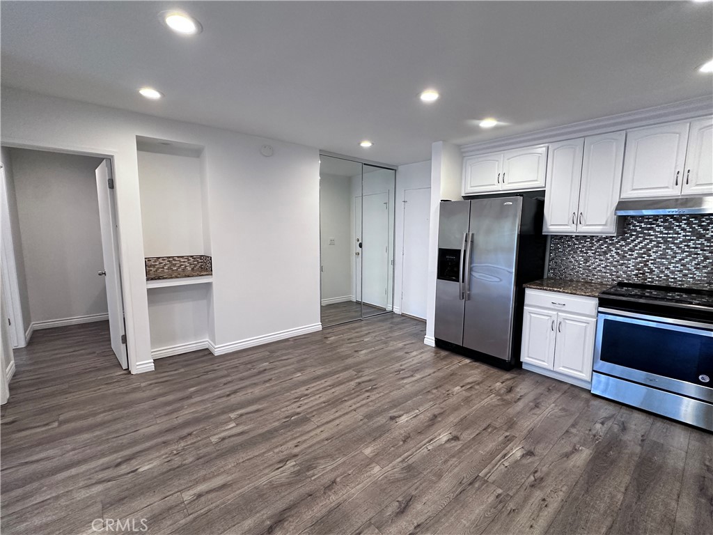 Residential Lease for rent at 102 Scholz Plaza PH37, Newport Beach CA featuring 1 bed and 1 bath