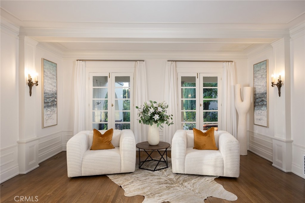 Residential for sale at 928 S El Molino, Pasadena CA featuring 6 beds and 5 baths