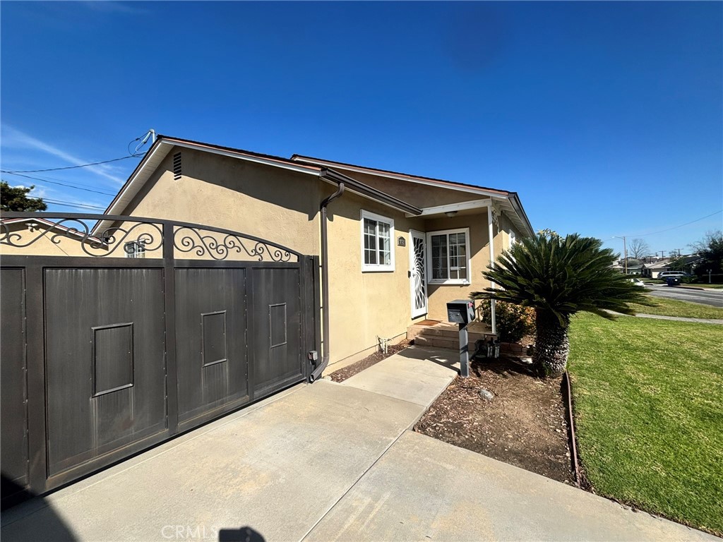 Residential Lease for rent at 9081 Greenwood, San Gabriel, Los Angeles County CA featuring 4 beds and 2 baths