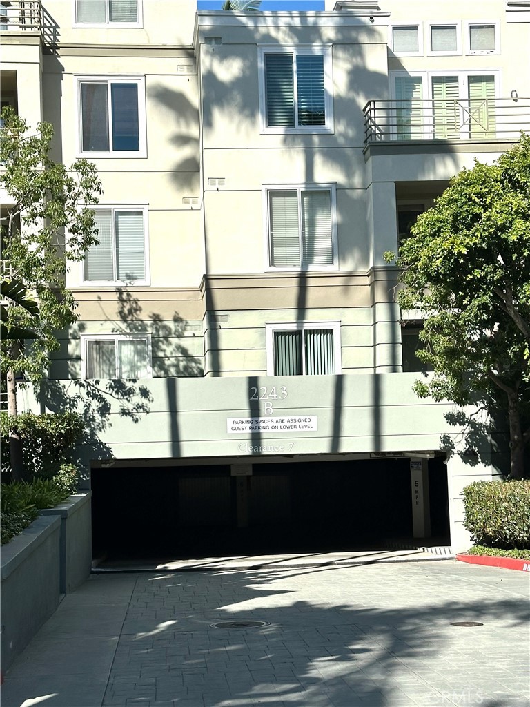 Residential Lease for rent at 2243 Martin 117, Irvine CA featuring 2 beds and 2 baths