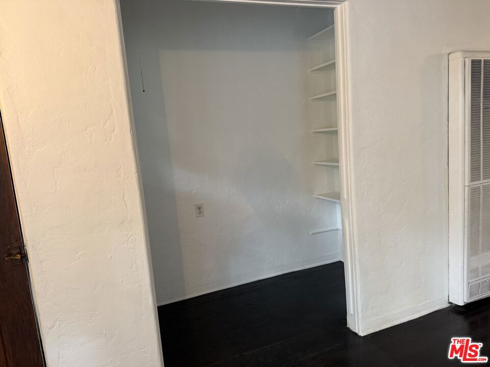 Residential Lease for rent at 1132 N Vista Street 4, West Hollywood, Los Angeles County CA featuring 1 bed and 1 bath