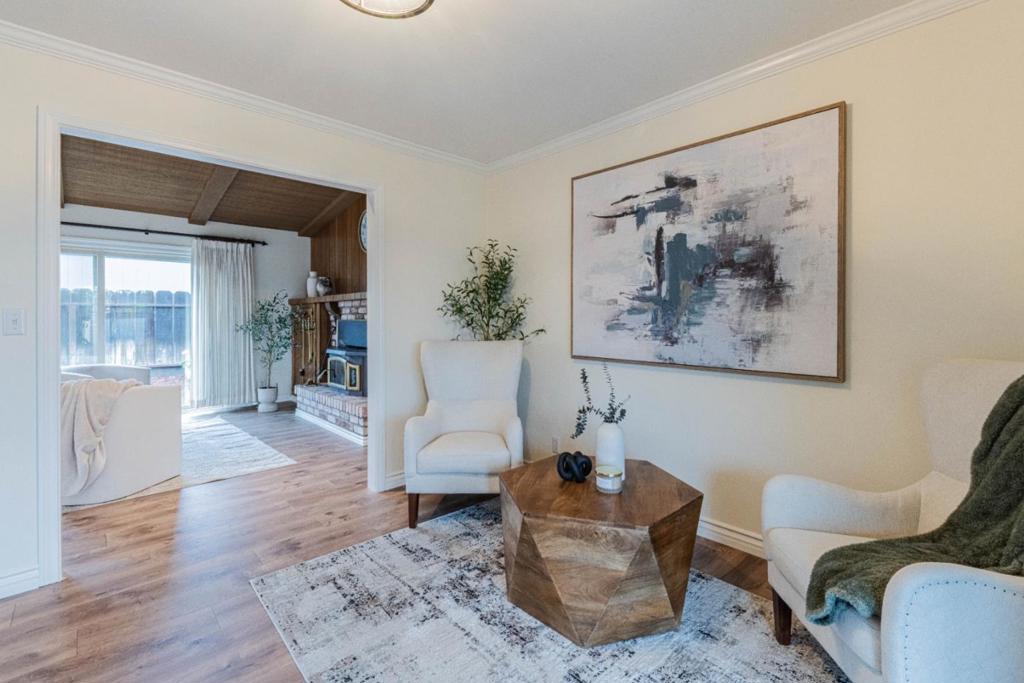 Residential for sale at 1130 Montecito Circle, Salinas CA featuring 3 beds and 2 baths