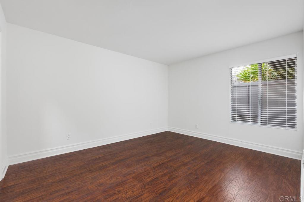 Residential for sale at 3422 Seabreeze Walk, Oceanside CA featuring 2 beds and 1 bath