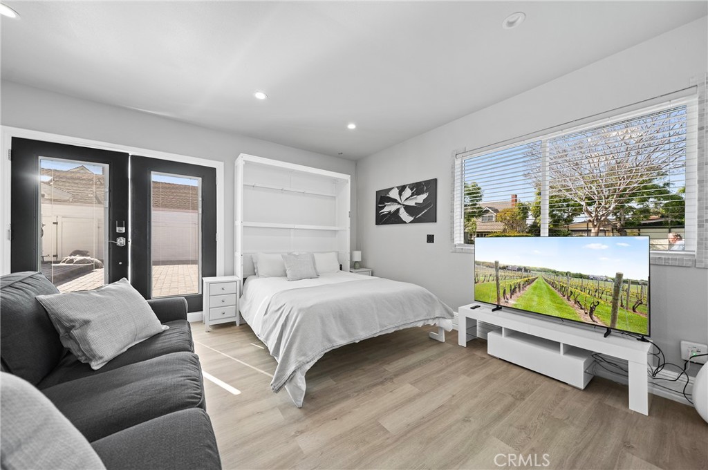 Residential Lease for rent at 11922 Reagan St., Los Alamitos CA and 1 bath