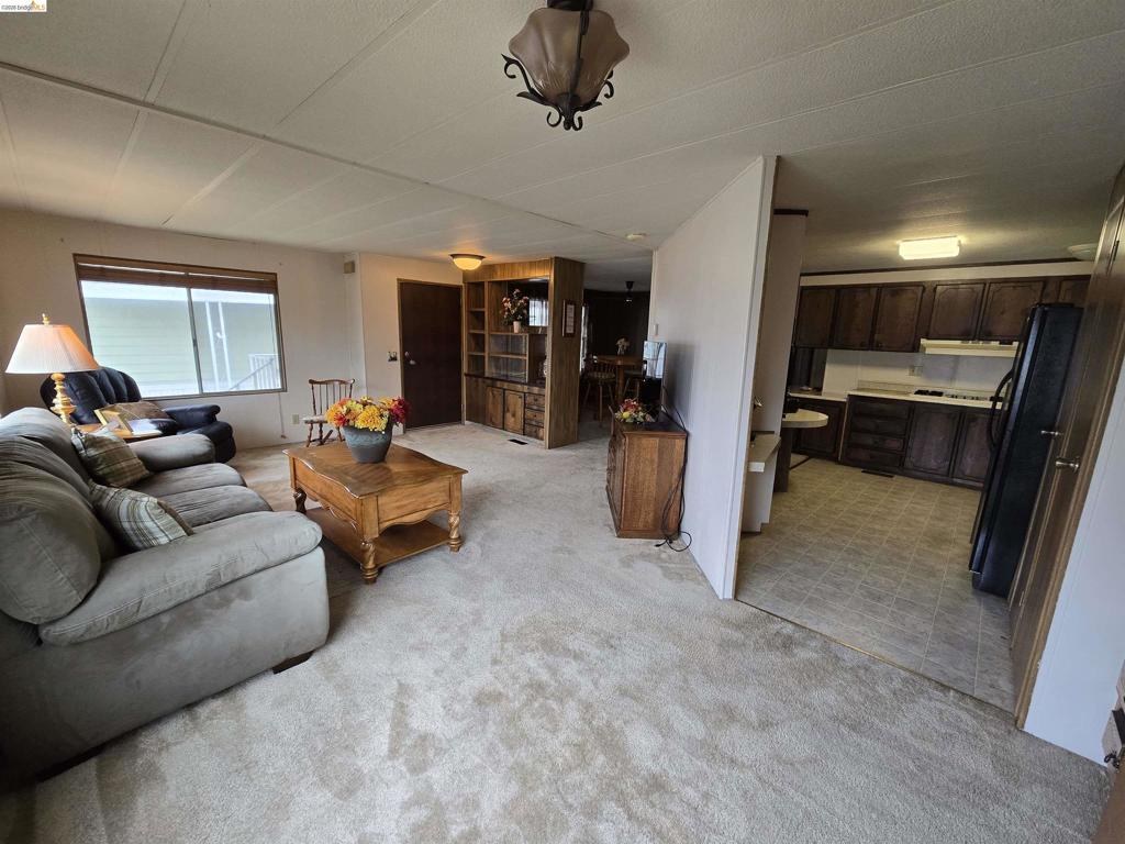 Manufactured In Park for sale at 131 131 Banyon Dr, Pittsburg CA featuring 2 beds and 2 baths