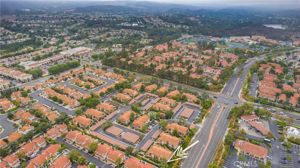 Residential Lease for rent at 5 Rosa 140, Rancho Santa Margarita CA featuring 2 beds and 2 baths