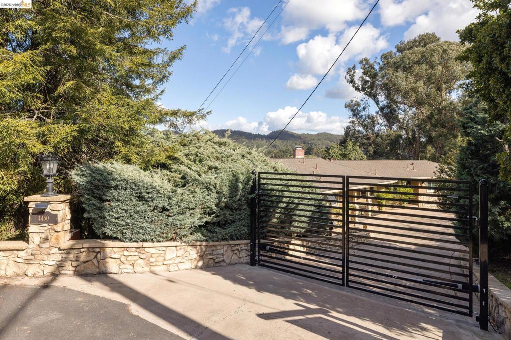 Residential for sale at 4450 4450 Turner Ave, Oakland CA featuring 4 beds and 3 baths