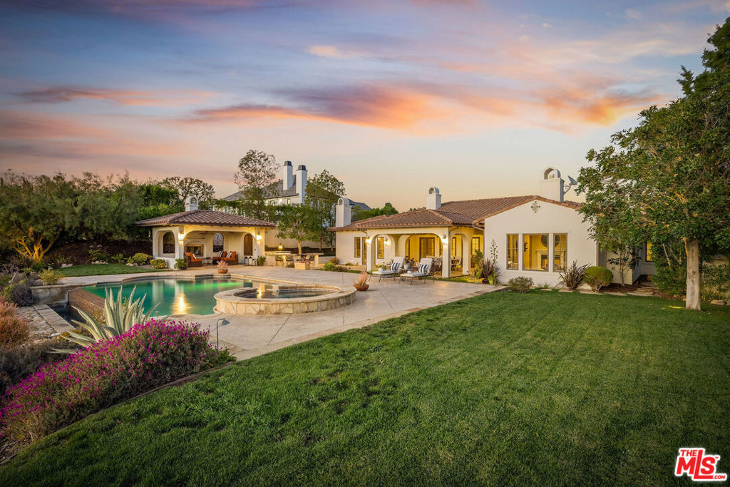 Residential for sale at 25420 Prado De Azul, Calabasas CA featuring 5 beds and 6 baths