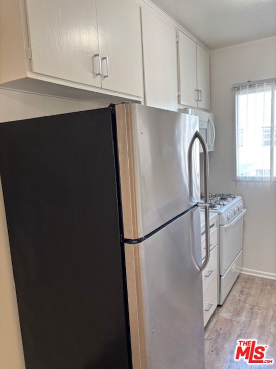 Residential Lease for rent at 1415 Cardiff Avenue 5, Los Angeles, Los Angeles County CA featuring 2 beds and 2 baths