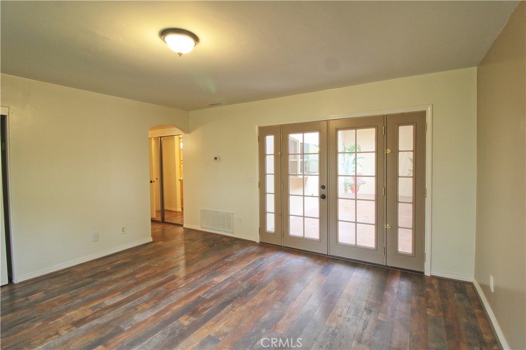 Residential Lease for rent at 868 Ardmore Circle, Redlands CA featuring 3 beds and 2 baths