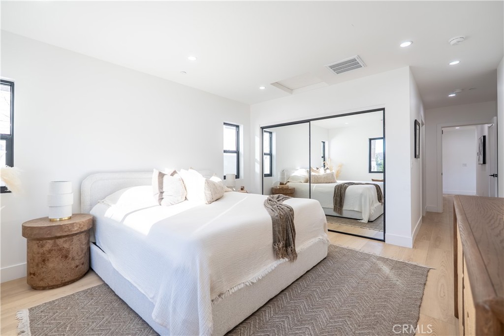 Active for sale at Burbank, CA, Burbank, CA CA and 4 baths