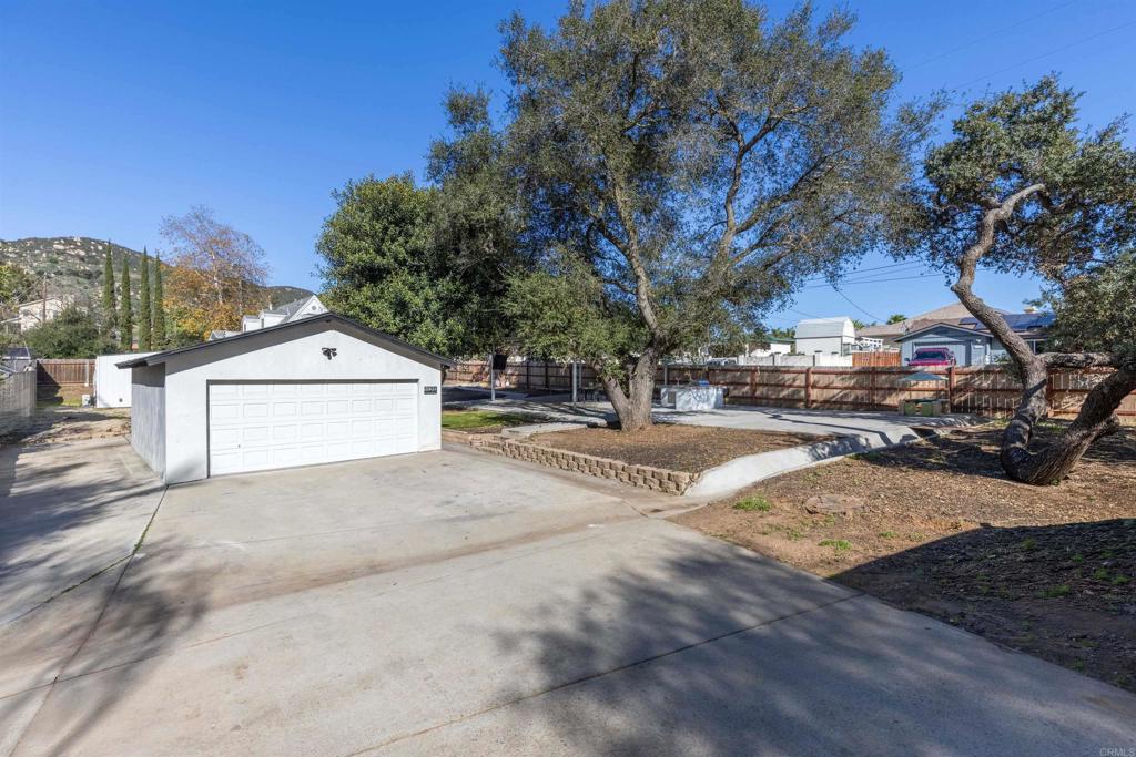Residential for sale at 10292 Canyon Dr., Escondido CA featuring 3 beds and 2 baths