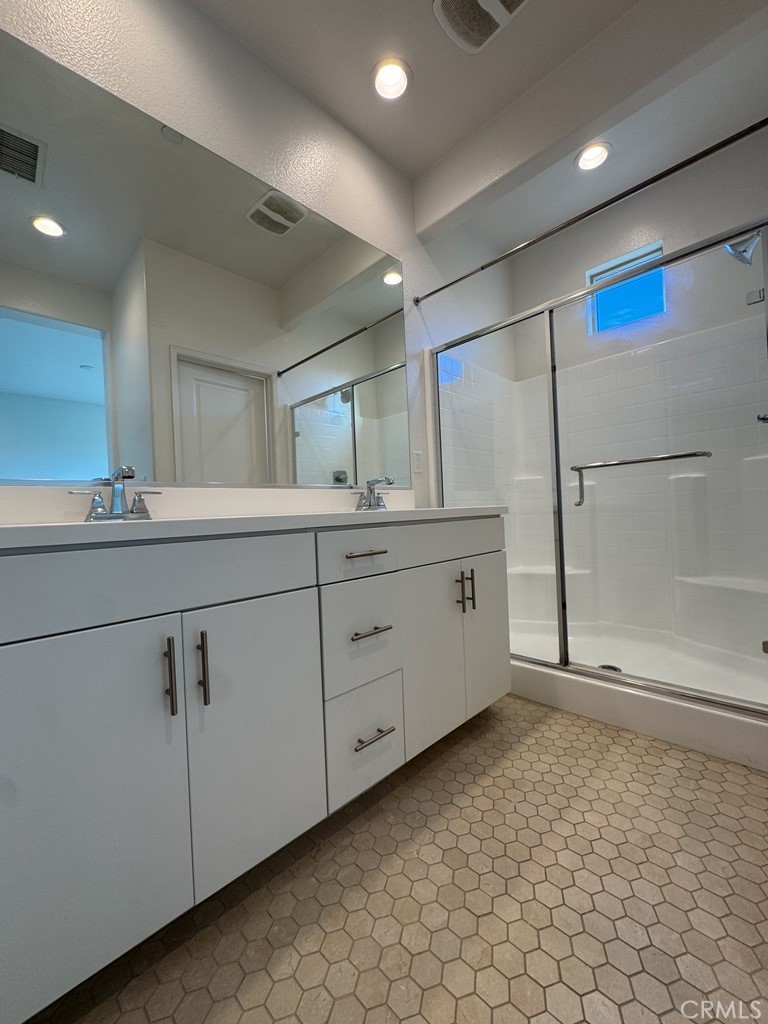 Residential Lease for rent at 2625 Verna, Corona CA featuring 3 beds and 3 baths