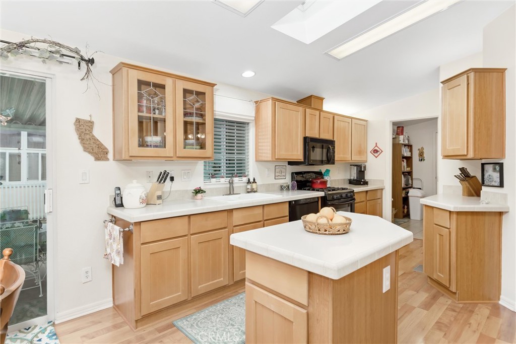 Manufactured In Park for sale at 10961 Desert Lawn, 464 (Plum), Calimesa CA featuring 3 beds and 3 baths