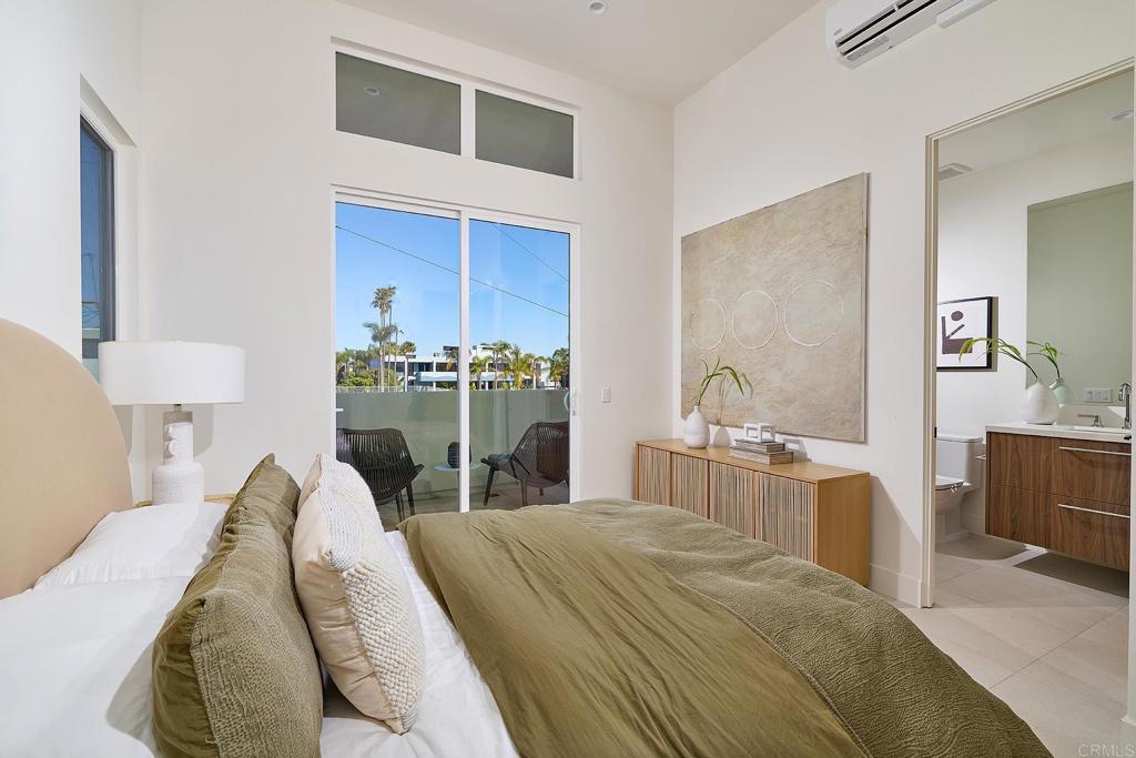 Residential for sale at 3905 Haines, San Diego CA featuring 5 beds and 5 baths