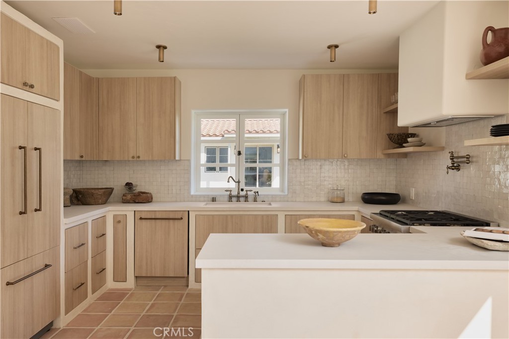 Residential Income for sale at 3433 Larga Avenue, Los Angeles CA