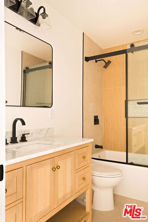 Residential Lease for rent at 340 S Avenue 56, Los Angeles, Los Angeles County CA featuring 3 beds and 2 baths