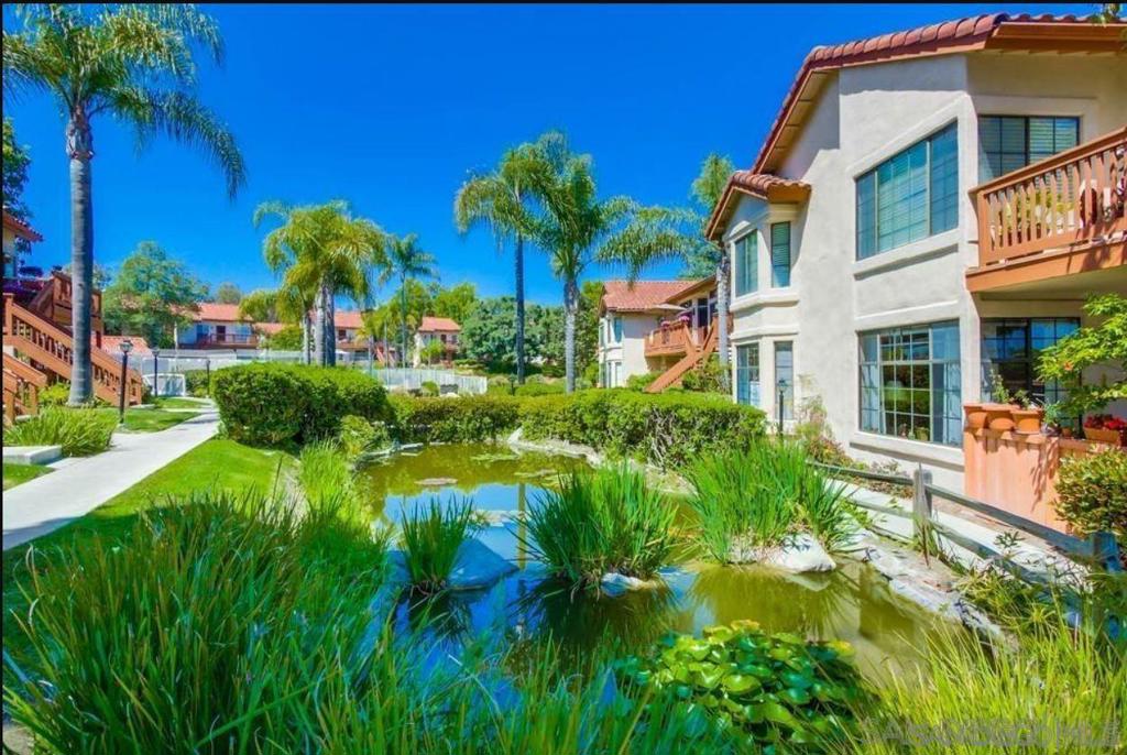 Residential Lease for rent at 4029 Carmel View road 150, San Diego, San Diego County CA featuring 2 beds and 2 baths