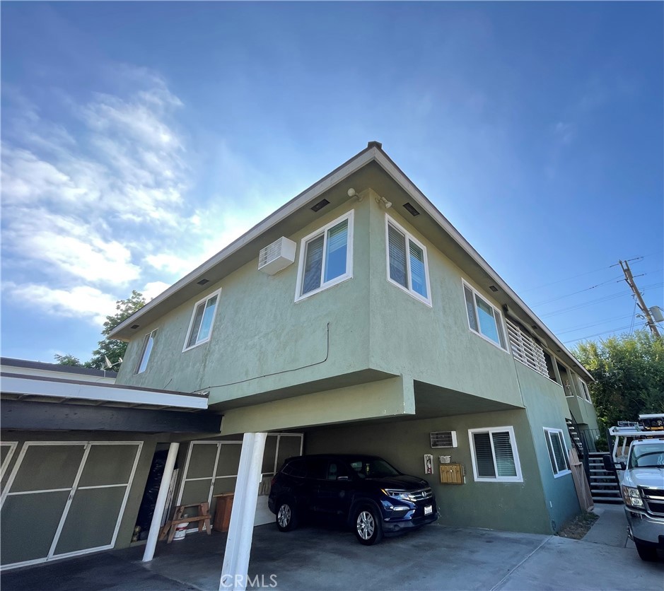 Residential Lease for rent at 234 W Linden Avenue D, Burbank, Los Angeles County CA featuring 2 beds and 1 bath