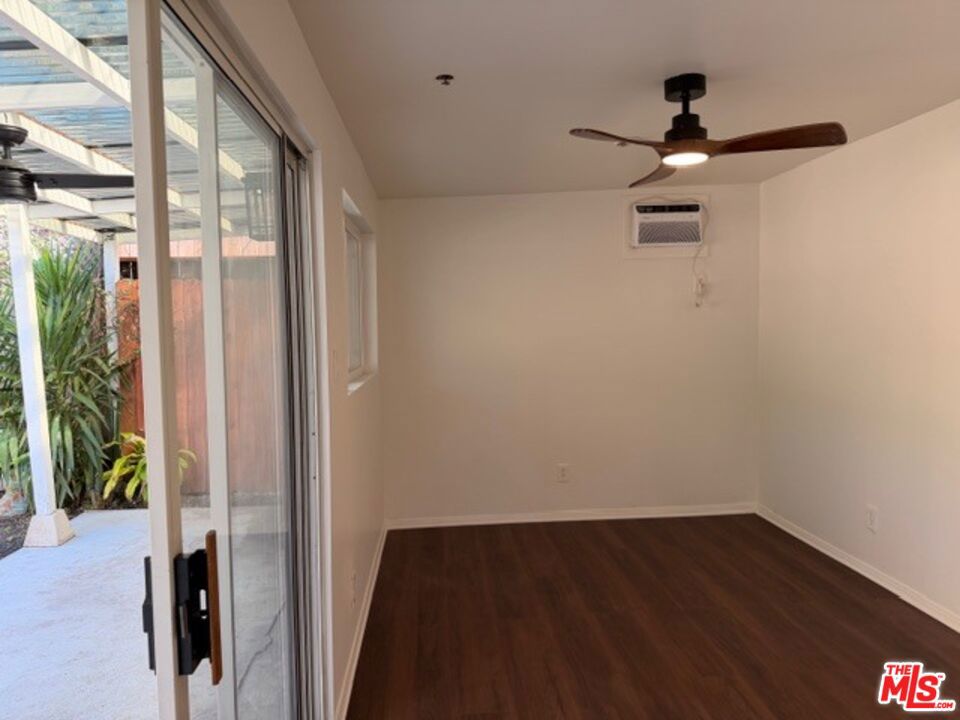Residential Lease for rent at 540 Huntley Drive, West Hollywood, Los Angeles County CA featuring 1 bed and 1 bath